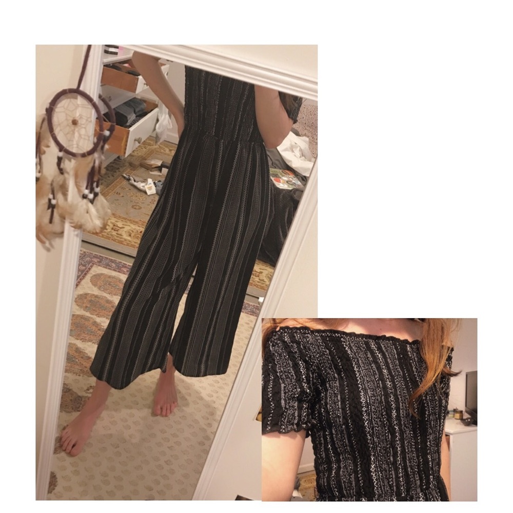 BLACK AND WHITE STRIPPED JUMPSUIT